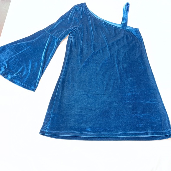 Trina Turk Skies Are Blue one-shoulder velvet dress - Picture 3 of 9